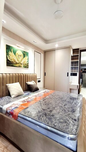 Bedroom in 1 BHK Apartment at Saket – for Rent