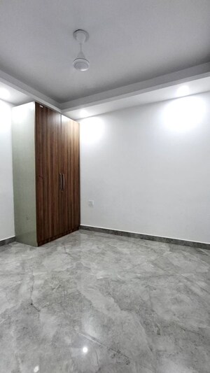 Room in 2 BHK Apartment at Saket – for Rent