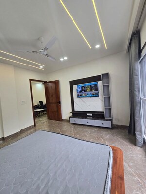 Room in 2 BHK Builder Floor at Ardee City, Sector 52 – for Rent