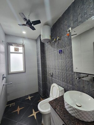 Bathroom in 2 BHK Builder Floor at Ardee City, Sector 52 – for Rent
