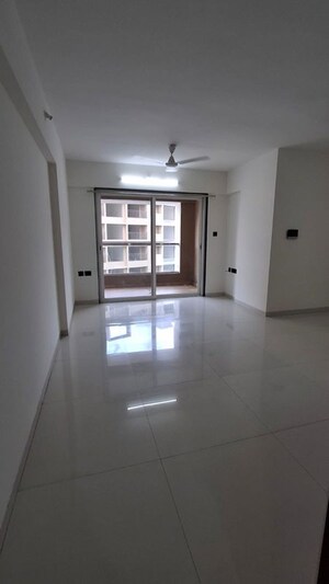 Room in 3 BHK Apartment at Krishna Amorapolis, Dhanori – for Sale