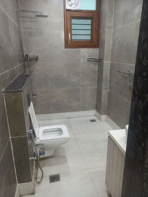 Bathroom in 2 BHK Apartment at Pioneer Park Phase 1, Sector 61 – for Rent