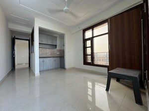 Room in 1 BHK Apartment at Palm Residency Chhatarpur, Chattarpur – for Rent