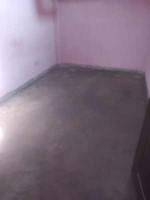 Room in 2 BHK Apartment at Arun Vihar Sector 37, Sector 37 – for Rent