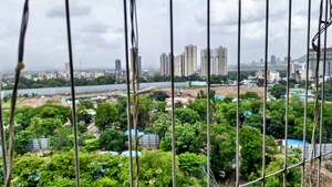 Plot Area in 2 BHK Apartment at Lodha Amara, Kolshet Road – for Rent