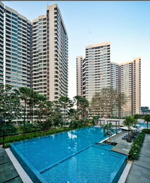 2.5 BHK Apartment – Exterior View View at Oberoi Realty Splendor, Andheri East - for Sale