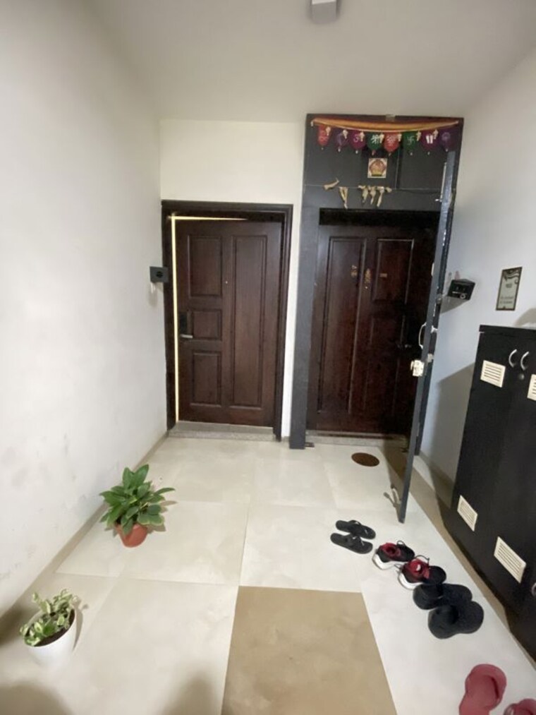 Entrance, kumar-pinakin 2 Bedroom 1000 Sq.Ft. Apartment In Baner Pune 10596695