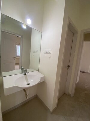 Furnished Amenities in 2 BHK Apartment at Kumar Pinakin, Baner – for Rent