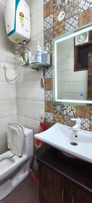 Bathroom in 3 BHK Builder Floor at Indrapuram – for Sale