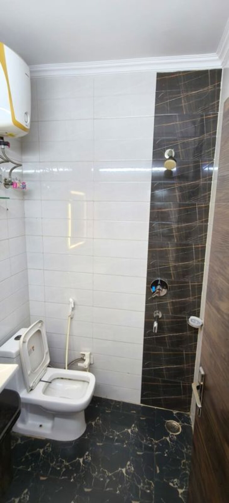 Bathroom, indrapuram 3 Bedroom 117 Sq.Mt. Builder Floor In Indrapuram Ghaziabad 10686632