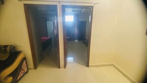 Room in 3 BHK Apartment at Sunshine Enclave, Vip Road – for Rent