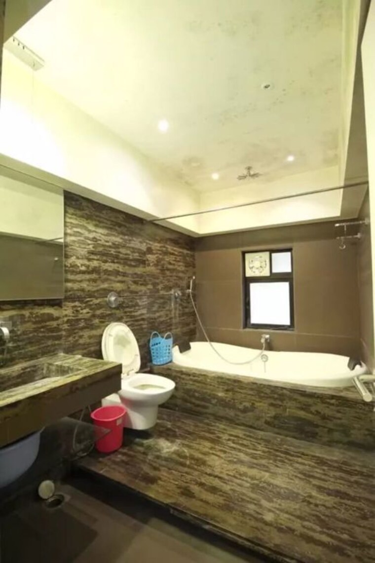  Parking, dhanesh-kutir 4 Bedroom 2500 Sq.Ft. Apartment In Khar West Mumbai 10686704
