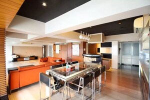 Gym in 4 BHK Apartment at Dhanesh Kutir, Khar West – for Rent