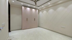 Room in 3 BHK Apartment at Saket – for Rent