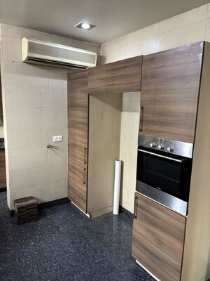 Room in 4 BHK Builder Floor at New Friends Colony – for Sale
