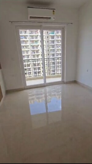Room in 3.5 BHK Apartment at ATS Nobility, Sector 4 Greater Noida – for Sale