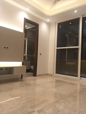 Room in 3 BHK Builder Floor at Chittaranjan Park – for Sale