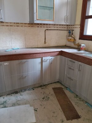 Kitchen in 3.5 BHK Apartment at Siddhi Vinayak Apartments Gurgaon, Sector 55 – for Rent