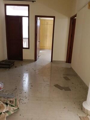Room in 3.5 BHK Apartment at Siddhi Vinayak Apartments Gurgaon, Sector 55 – for Rent