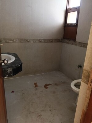 Bathroom in 3.5 BHK Apartment at Siddhi Vinayak Apartments Gurgaon, Sector 55 – for Rent