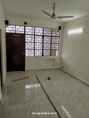 Room in 2 BHK Apartment at The Surya Apartments CGHS, Sushant Lok ii – for Rent