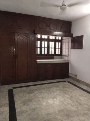 Room in 2 BHK Apartment at Sarita Vihar – for Sale