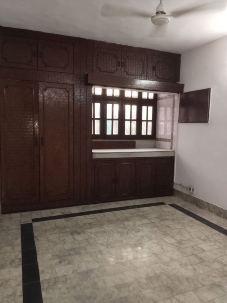 Room, sarita vihar 2 Bedroom 1250 Sq.Ft. Apartment In Sarita Vihar Delhi 10686818