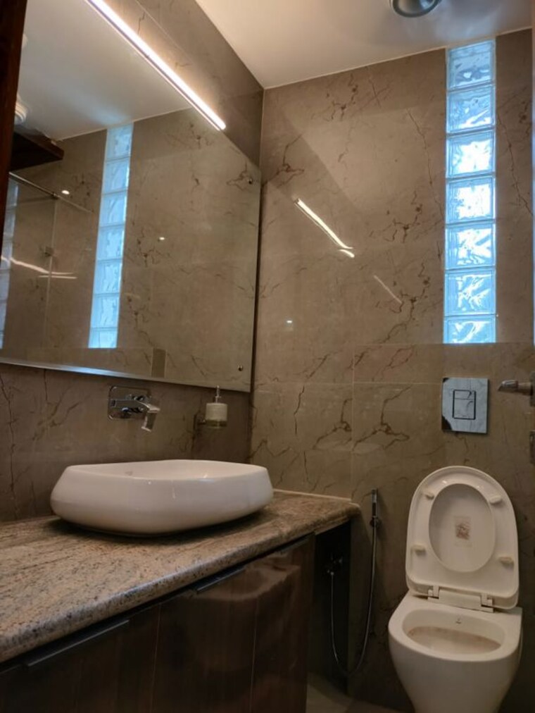 Bathroom, shivalik colony 3 Bedroom 1800 Sq.Ft. Builder Floor In Shivalik Colony Delhi 10686813
