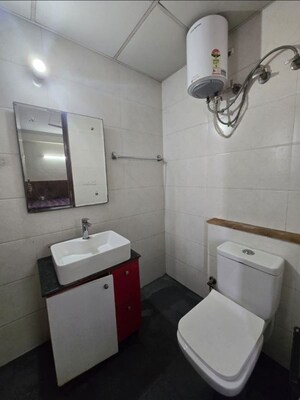 Team Area in 3 BHK Apartment at Suvidha Apartments Gurgaon, Sector 56 – for Rent