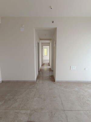 Room in 2 BHK Apartment at Tata Serein, Pokhran Road No Two – for Rent