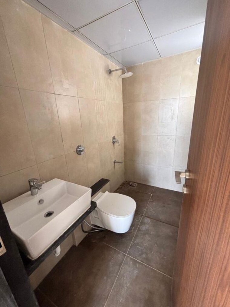 Bathroom, vilas-javdekar-yashwin-enchante 2.5 Bedroom 900 Sq.Ft. Apartment In Kharadi Pune 10686964