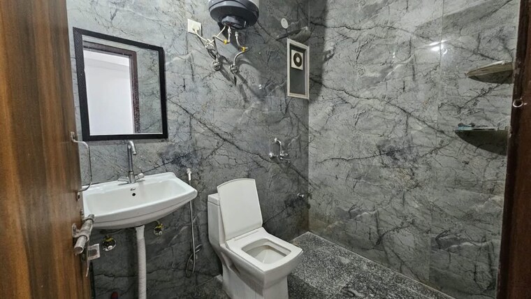 Bathroom, saket 1 Bedroom 450 Sq.Ft. Builder Floor In Saket Delhi 10687012