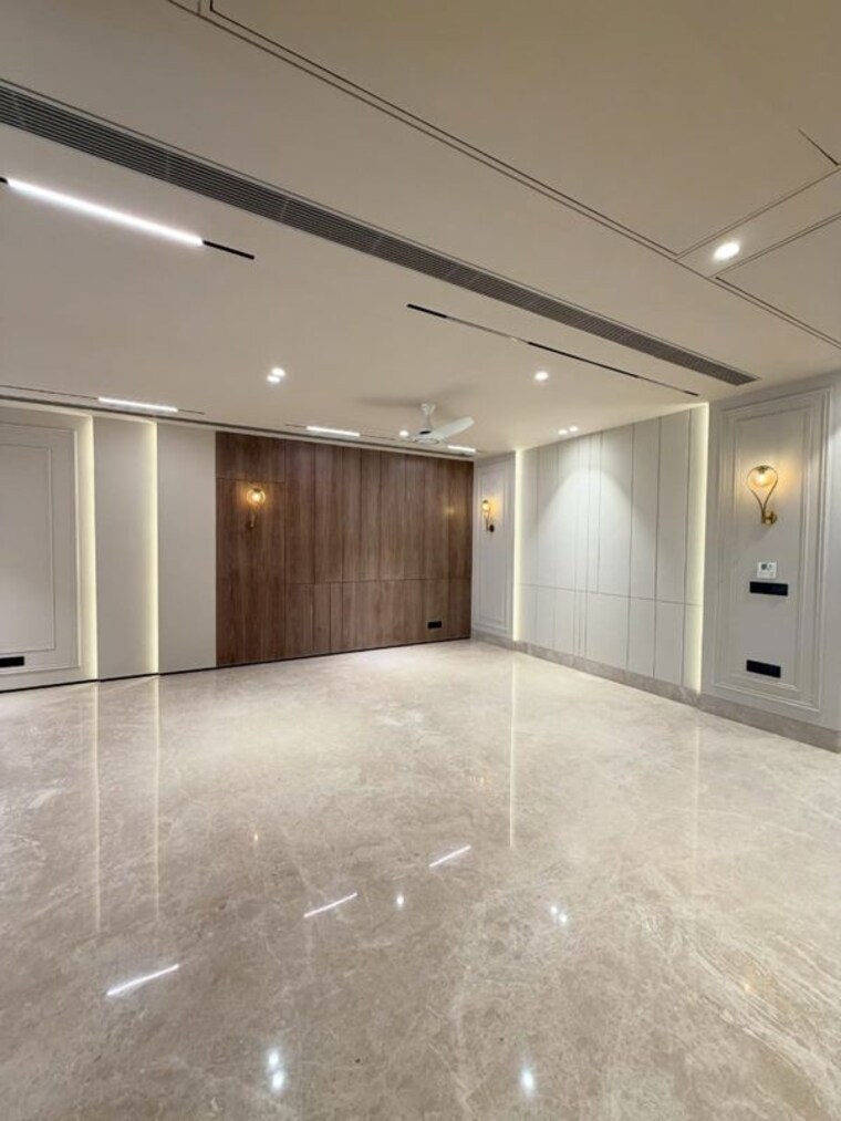 Room, ashok vihar 3.5 Bedroom 200 Sq.Yd. Builder Floor In Ashok Vihar Delhi 10687009