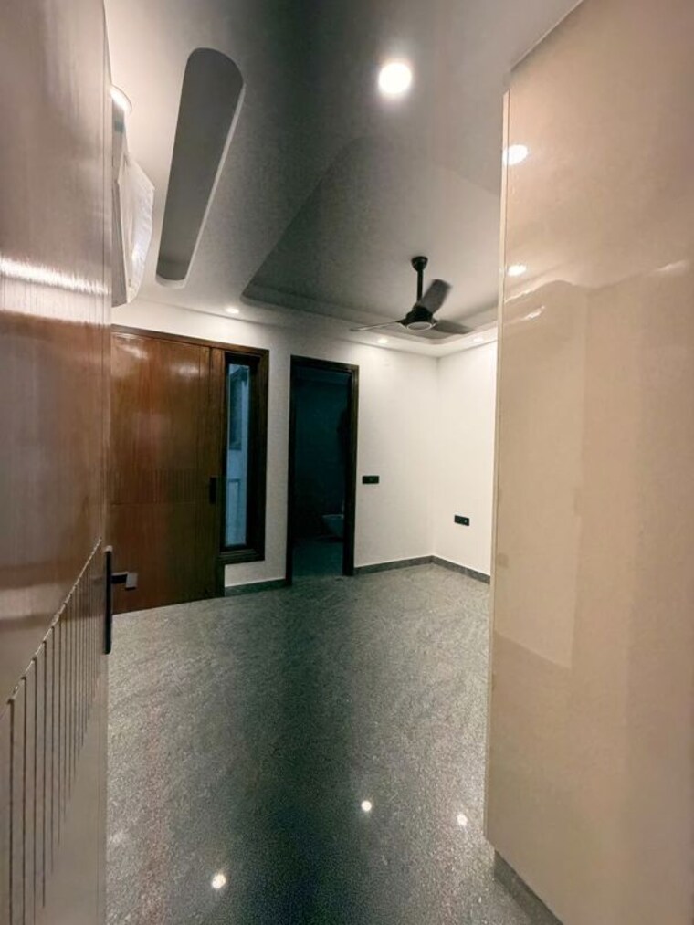 Room, saket 4 Bedroom 1850 Sq.Ft. Apartment In Saket Delhi 10687021