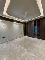 4 BHK +  252 Sq.Yd. Builder Floor in Roop Nagar