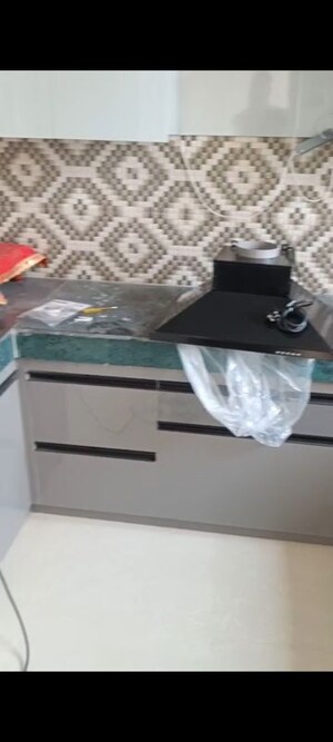 Furnished Amenities in 2 BHK Apartment at Jaypee Kensington Boulevard, Sector 131 – for Rent