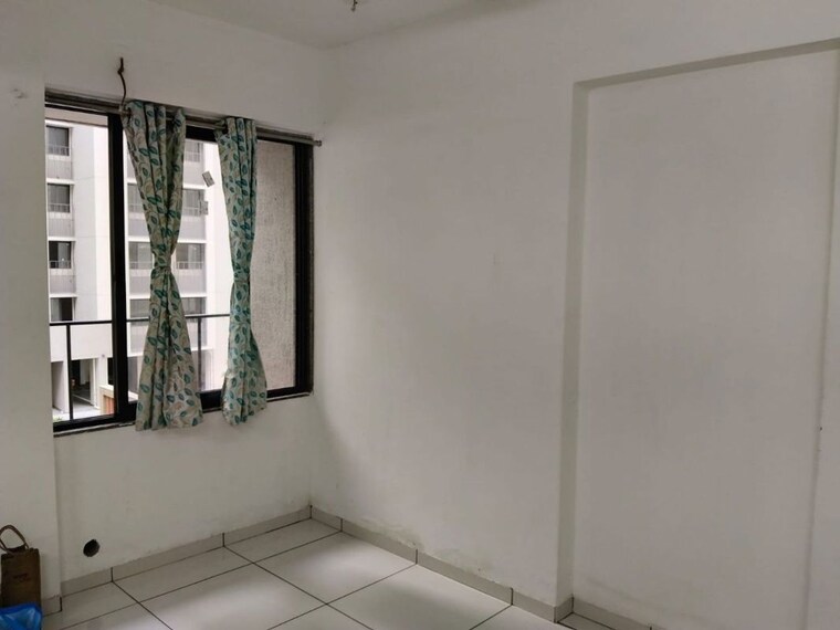 Room, sun-footprints 2 Bedroom 671 Sq.Ft. Apartment In Shela Ahmedabad 10687026