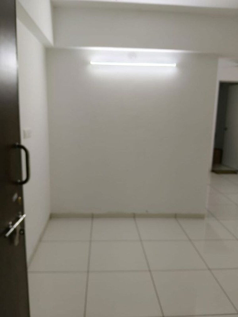 Room, sun-footprints 2 Bedroom 671 Sq.Ft. Apartment In Shela Ahmedabad 10687026