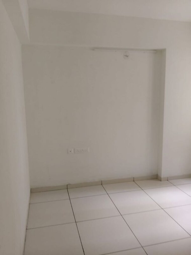 Room, sun-footprints 2 Bedroom 671 Sq.Ft. Apartment In Shela Ahmedabad 10687026