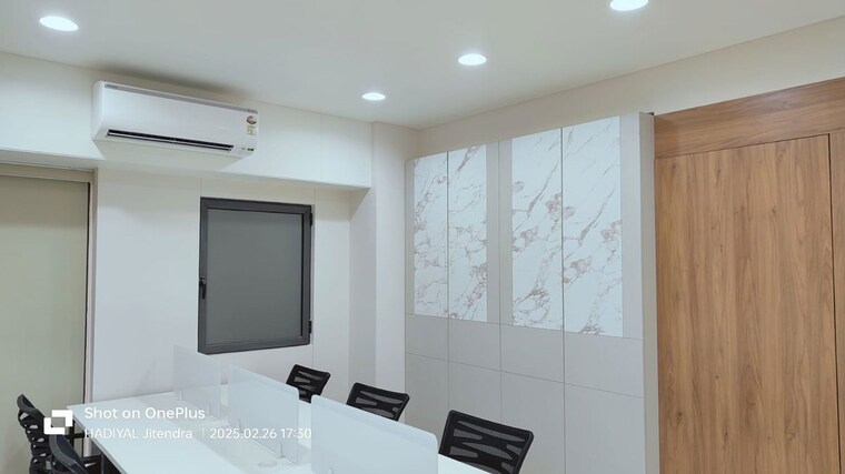 Room, shivam-trade-center Commercial Office Space 830 Sq.Ft. In Ambli Ahmedabad 10687038