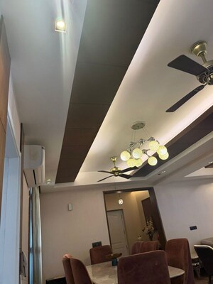 Furnished Amenities in 5 BHK Penthouse at Vipul Greens, Sector 48 – for Sale