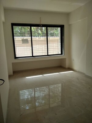 Room in 2 BHK Apartment at Anubhav CHS, Mulund West – for Rent