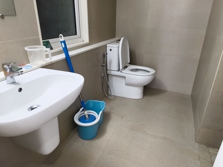 Bathroom, kalpataru-immensa-e 4 Bedroom 1753 Sq.Ft. Apartment In Kolshet Road Thane 10687051