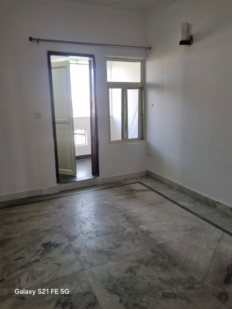 Room, sector 12 dwarka 3 Bedroom 1750 Sq.Ft. Apartment In Sector 12 Dwarka Delhi 10687037
