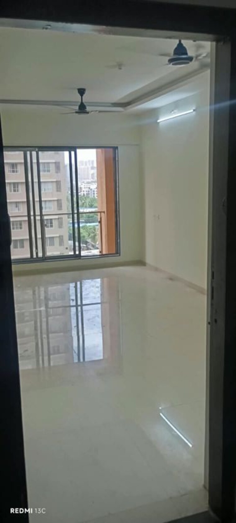 Room, piramal-mahalaxmi 2.5 Bedroom 800 Sq.Ft. Apartment In Mahalaxmi Mumbai 10687075