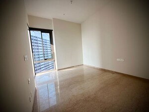 Room in 2.5 BHK Apartment at Piramal Mahalaxmi, Mahalaxmi – for Rent