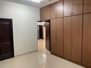 Room in 3 BHK Builder Floor at Frazer Town – for Rent