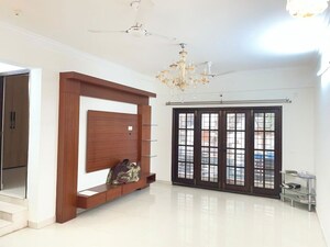 Room in 3 BHK Builder Floor at Frazer Town – for Rent