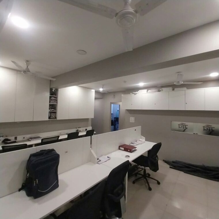 Team Area, corporate-annexe Commercial Office Space 700 Sq.Ft. In Goregaon East Mumbai 10687101