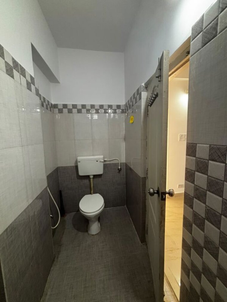 Bathroom, srinija-gayatri-hills 2 Bedroom 1200 Sq.Ft. Apartment In Gachibowli Hyderabad 10687094
